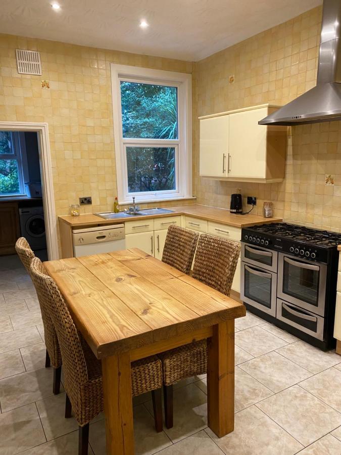 Villa With Park Views Close To Liverpool Centre Exterior photo